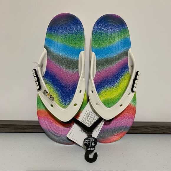 Crocs Unisex Classic Spray Dye Flip Flop Sandals-Size 8W/6M NWT - Picture 4 of 10